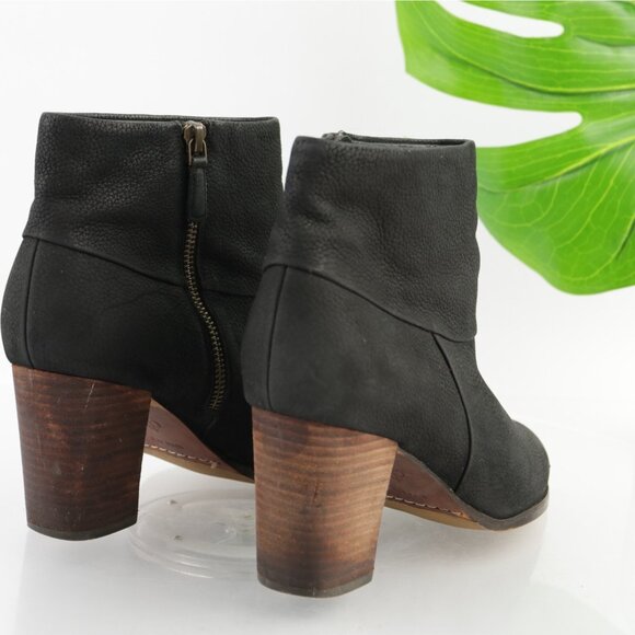 Cole Haan Womens Cassidy Boots Size 8.5 Black Nubuck Block Heel Booties Comfy - Picture 3 of 12